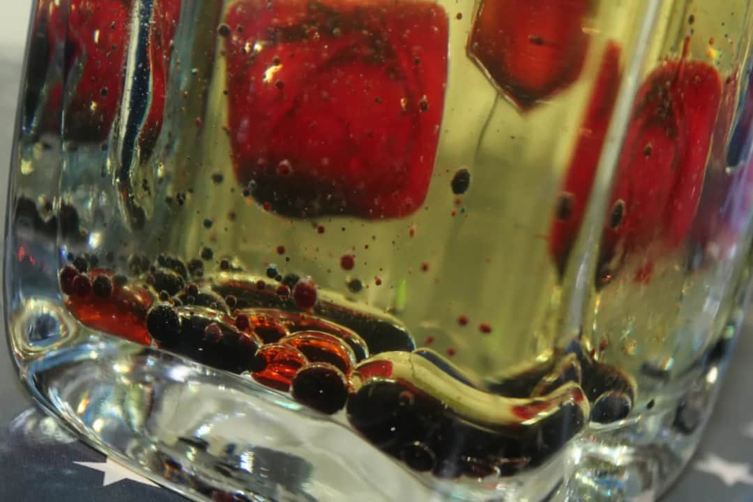 Eksperymenty z wodą i lodem: Fascynujące doświadczenia dla każdego