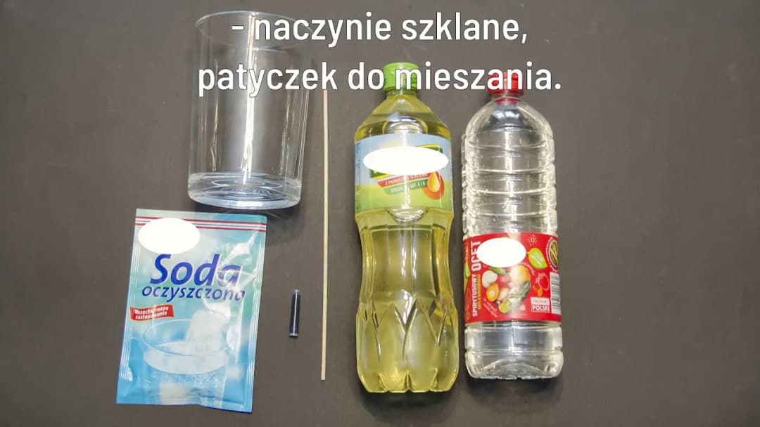 Eksperyment z olejem, sodą i octem - zaskakujące efekty reakcji